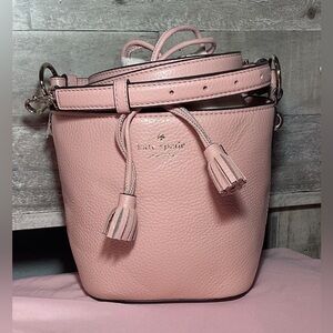 🤩✅Kate Spade Bucket Purse (New Condition)✅
